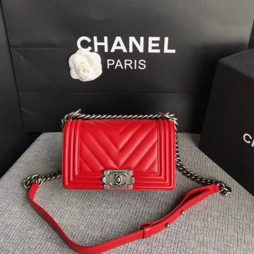 Chanel Le Boy Flap Shoulder Bag Original Caviar Leather P67085 Cherry silver Hebilla