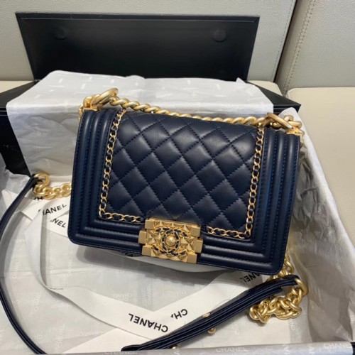 Bolso solapa BOY CHANEL A67085 Azul Marino