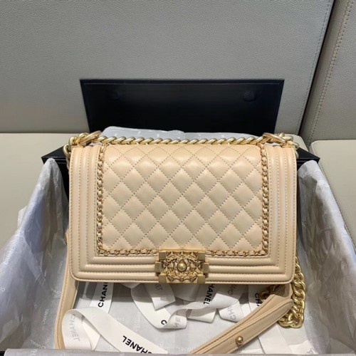 Bolso solapa BOY CHANEL A67086 crema
