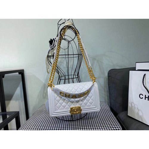Bolso solapa BOY CHANEL A67086 blanco