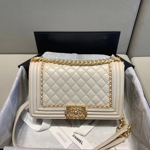 Bolso solapa BOY CHANEL A67086 blanco