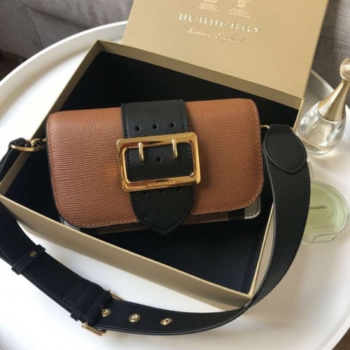 BURBERRY Bolso bandolera Hampshire de piel a cuadros vintage 24581 marrón