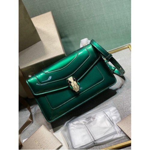 BVLGARI Serpenti Forever bolso de hombro de cuero metalizado 292104 verde