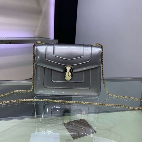 BVLGARI Serpenti Forever bolso de hombro de cuero metalizado 34559 plata