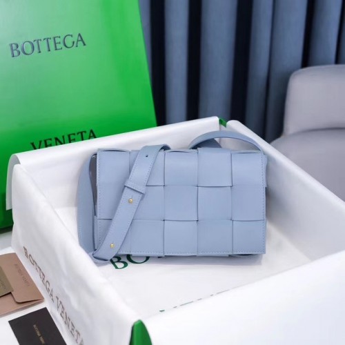 Bottega Veneta CASSETTE BOLSA 578004 HIELO