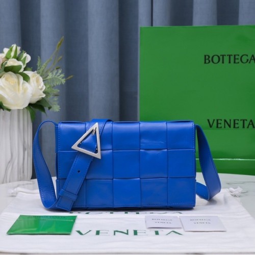 Bottega Veneta CASSETTE 018101 azul