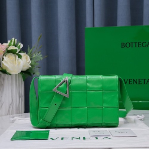 Bottega Veneta CASSETTE 018101 verde