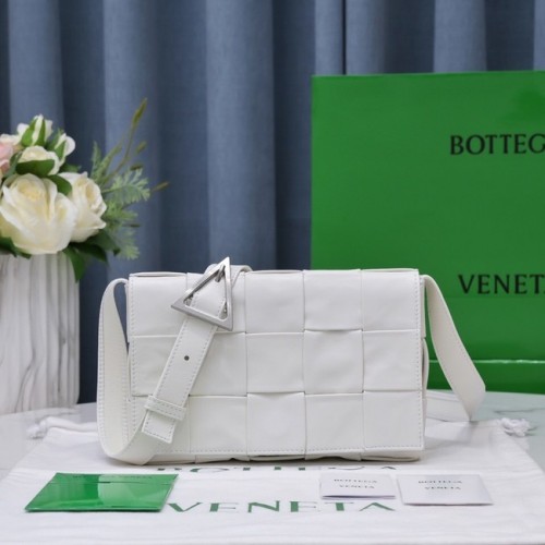 Bottega Veneta CASSETTE 018101 blanco