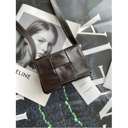 Bottega Veneta Candy Cassette A666688 Café