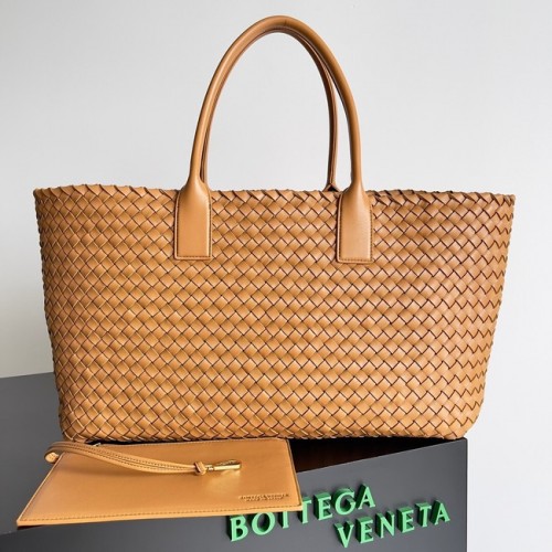 Bottega Veneta Bolso tote grande de piel Intreccio 608811 Caramelo