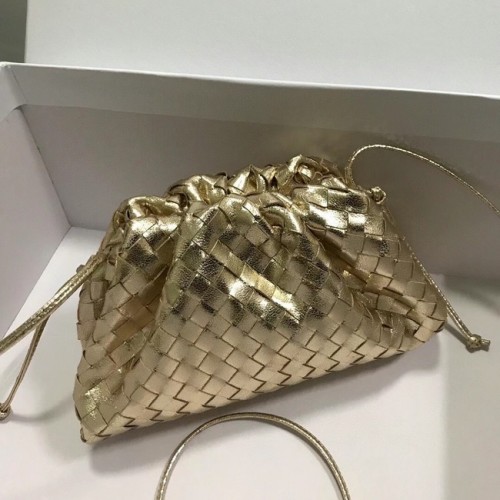 Bottega Veneta MINI ESTUCHE 585852 dorado