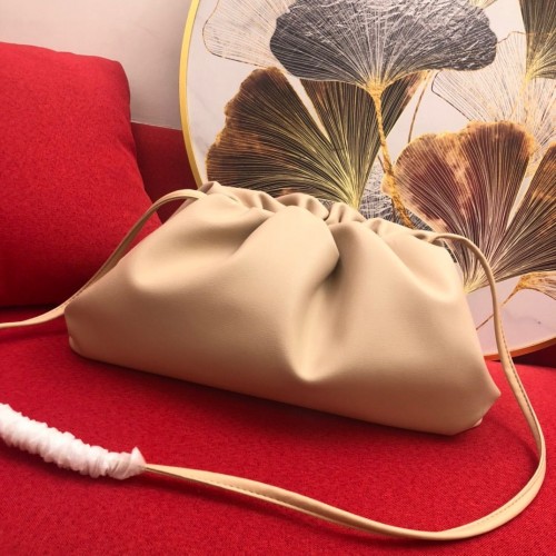 Bottega Veneta Nappa piel de cordero suave Bolso de hombro 9722 Desnudo