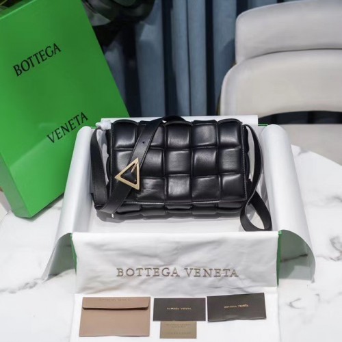 Bottega Veneta BOLSA DE CASSETTE ACOLCHADA 591970 negro