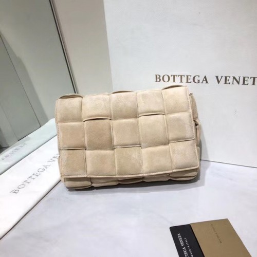 Bottega Veneta CASSETTE ACOLCHADO BOLSO ante 591970 Yeso