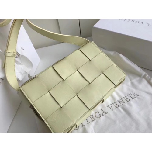 Bottega Veneta Tejido de piel de oveja Original Leather 578004 Verde claro