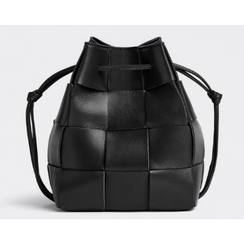 Bottega Veneta Small Cassette Bucket Bag 680218 negro