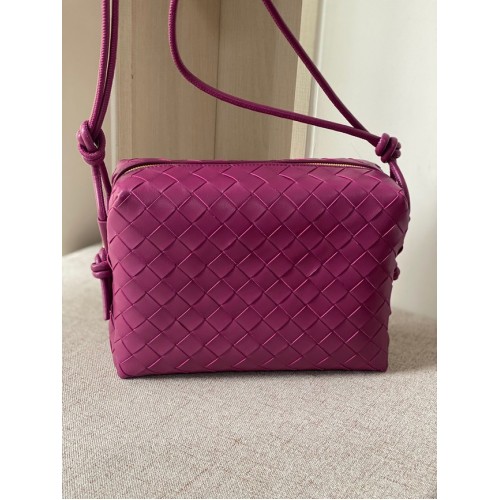 Bottega Veneta Bandolera pequeña de piel intrecciato 680255 CINNABAR
