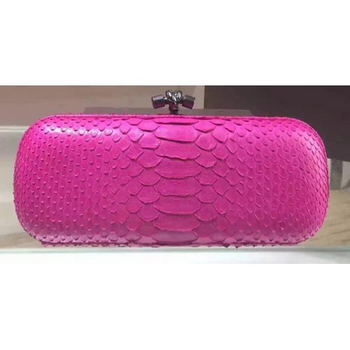 Bottega Veneta Clutch de cuero con nudo de serpiente 8651J