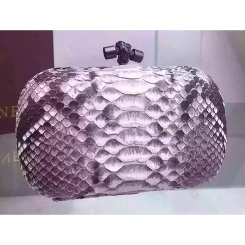 Bottega Veneta Clutch de cuero con nudo de serpiente BV8653 Gris
