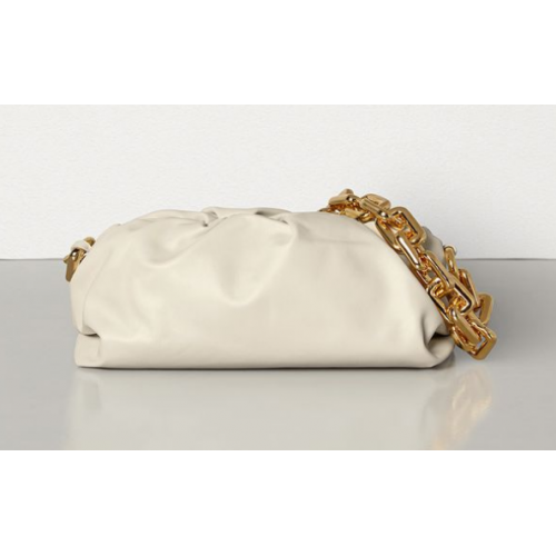 Bottega Veneta THE CHAIN POUCH 620230 Yeso