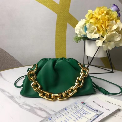 Bottega Veneta EL MINI BOLSILLO DE CADENA 620229 verde