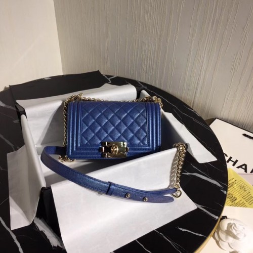 Boy Chanel Solapa Bolso de Hombro Original Cuero Azul A67085 Oro