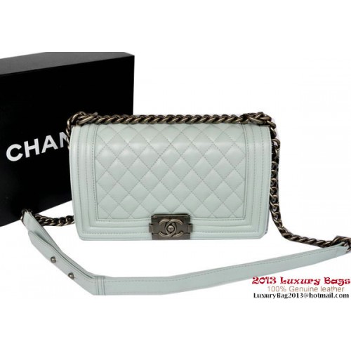 Boy Chanel Solapa Bolso de Hombro Original Piel de Oveja A67086 Azul Claro