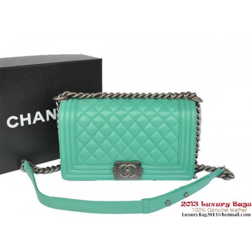 Boy Chanel Solapa Bolso de Hombro Original Piel de Oveja A67086 Verde Claro