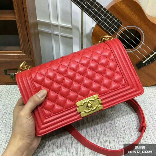 Boy Chanel Solapa Bandolera Piel De Oveja 67086A Rojo