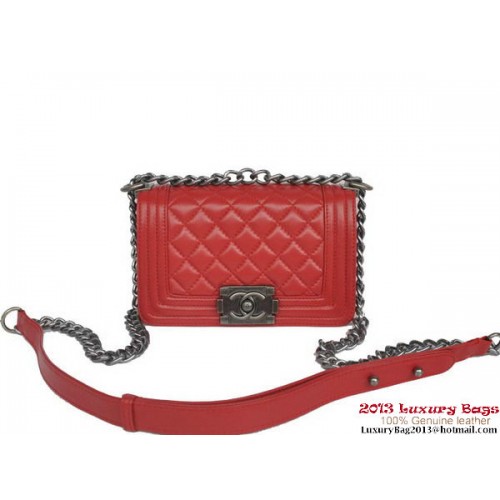 Boy Chanel Bolso de hombro pequeño con solapa Piel de oveja A67086 Rojo