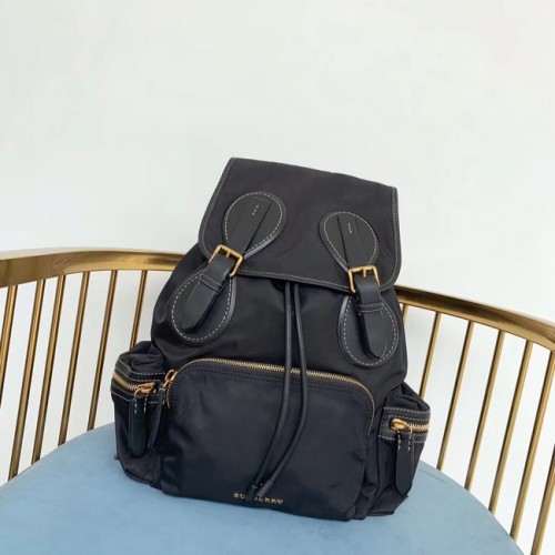 Burberry Mochila Grande Tela BU3699 negro
