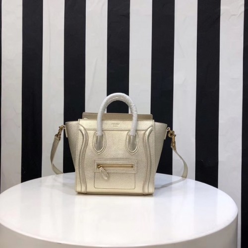 BOLSO DE EQUIPAJE CELINE NANO DE PIEL DE CORDERO LAMINADA 189244-25 dorado