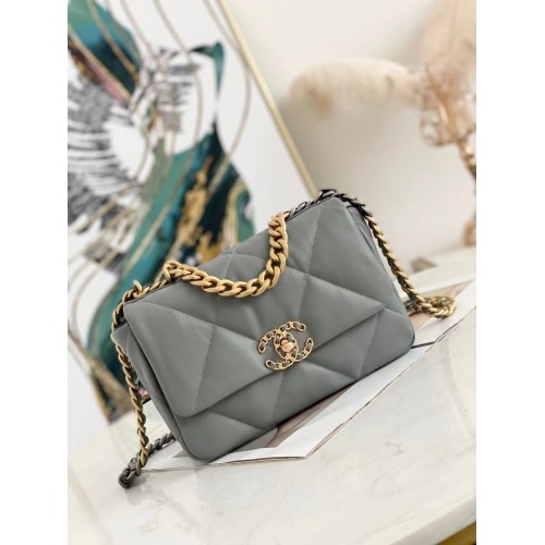Bolso con solapa CHANEL 19 AS1160 AS1161 AS1162 gris