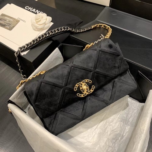 Bolso con solapa CHANEL 19 AS1160 negro