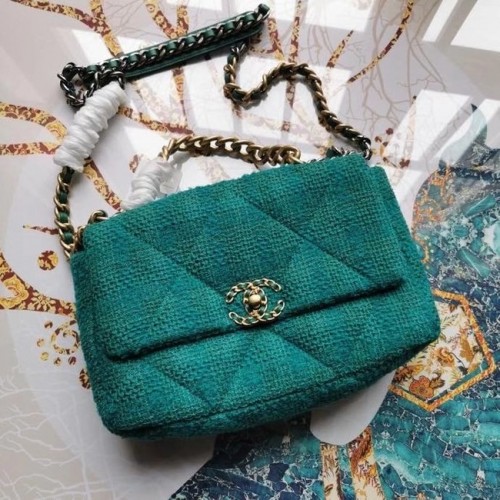 Bolso con solapa CHANEL 19 AS1161 verde