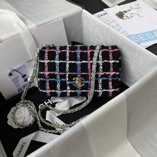 Bolso con Solapa CHANEL 19 Tweed de Lana-Metal acabado dorado AS1160 NEGRO