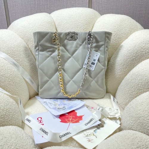 BOLSO SHOPPING CHANEL 19 AS3519 gris claro
