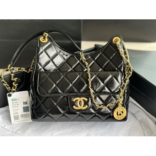 CHANEL 2023 BOLSO DE MANO Piel de ternera brillante AS3609 Negro metal dorado