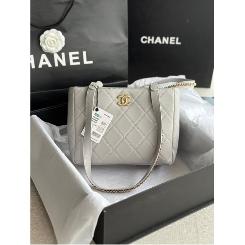 CHANEL Piel de becerro metal dorado AS3508 gris claro