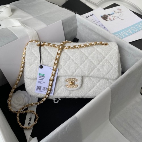 BOLSO MEDIANO SOLAPA CHANEL AS2820 blanco