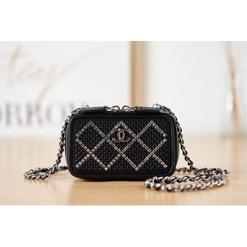 CHANEL TOCADOR PEQUEÑO CON CADENA AS2856 negro