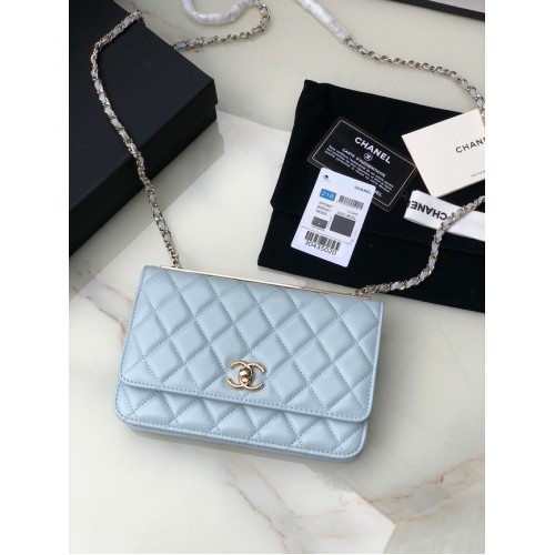 CARTERA CON CADENA CHANEL Piel de cordero Metal dorado claro 80892 azul claro