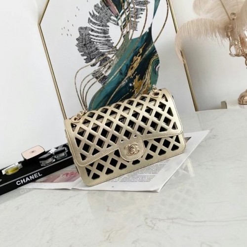 Bolso mini solapa CHANEL AS2370 dorado