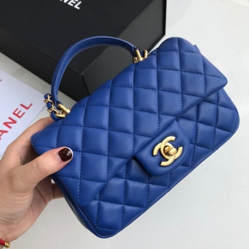 Bolso mini solapa con asa superior CHANEL AS2431 azul