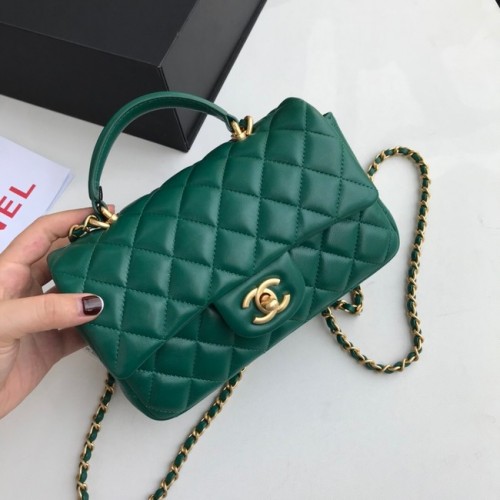 Bolso mini solapa con asa superior CHANEL AS2431 verde