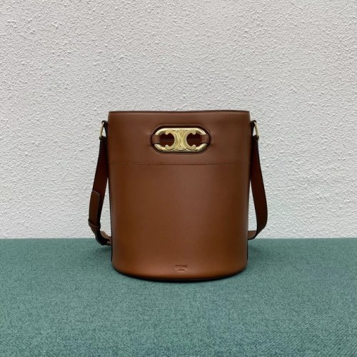 Celine BOLSO SACO DE BECERRO BRILLANTE 193043 marrón