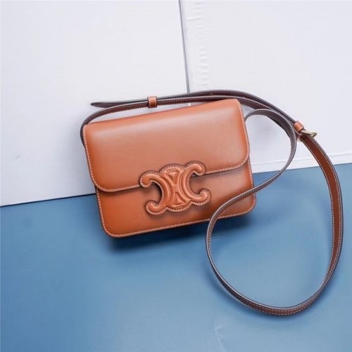 Celine TEEN CLASSIC BAG IN BOX PIEL DE BECERRO 199233 TAN