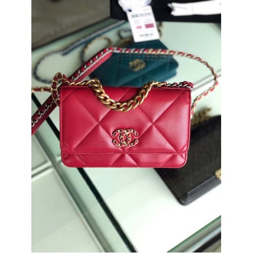 Chanel 19 Cartera clásica de piel de oveja con cadena AP0957 Metal en tono dorado rojo