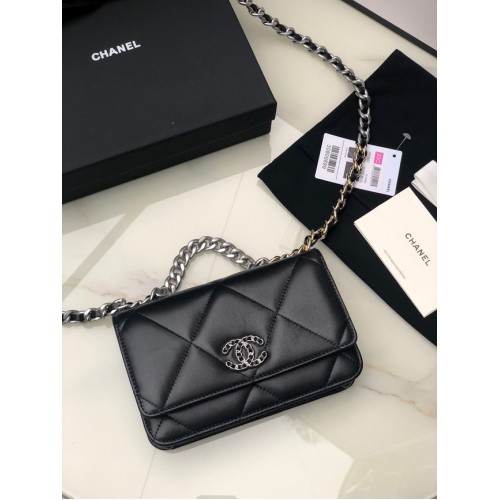 Chanel 19 Cartera clásica de piel de oveja con cadena AP0957 blacksilver-Tone Metal