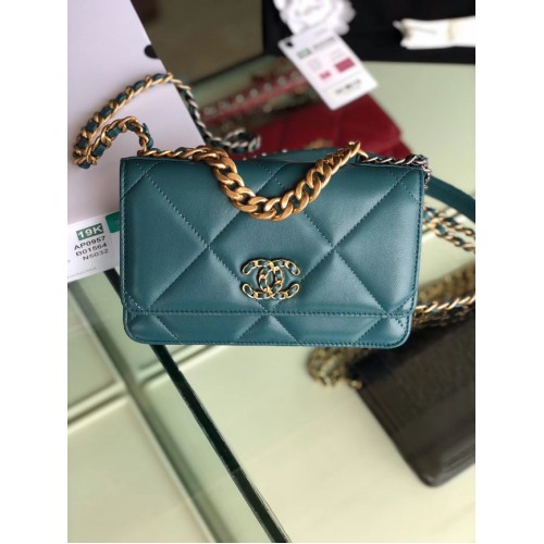 Chanel 19 Cartera clásica de piel de oveja con cadena AP0957 metal dorado azul